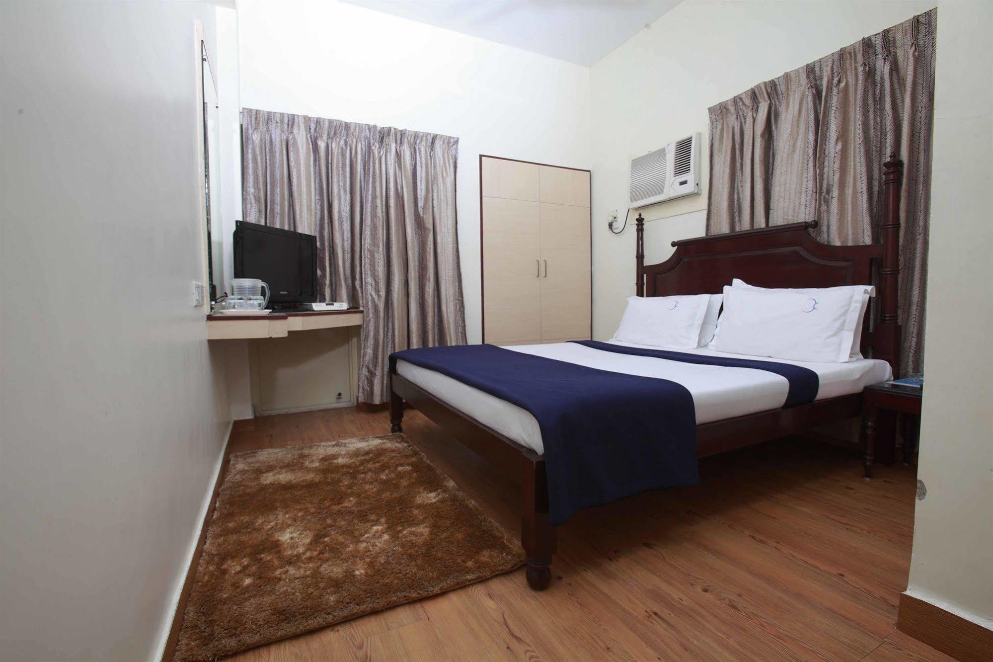 Hotel Crescent Inn Chennai Dış mekan fotoğraf