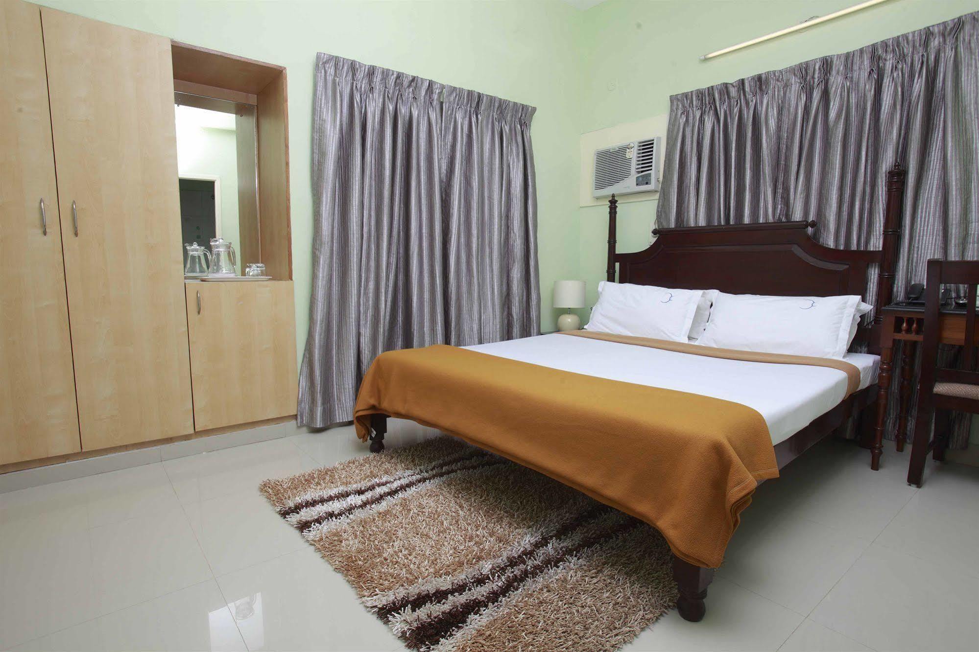 Hotel Crescent Inn Chennai Dış mekan fotoğraf
